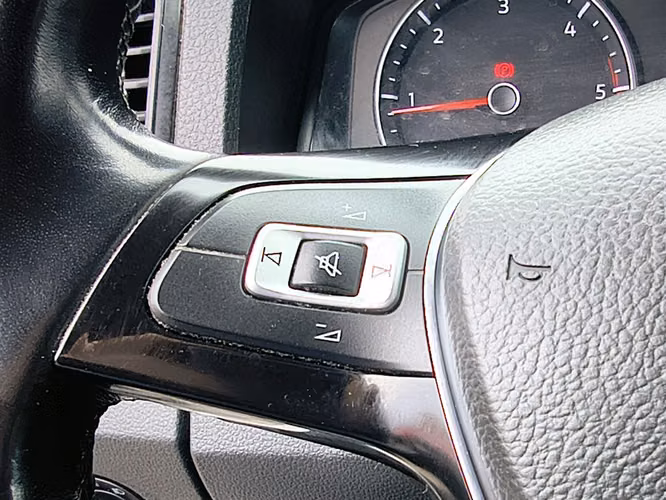 VOLKSWAGEN AMAROK 2023 - Imagen 13
