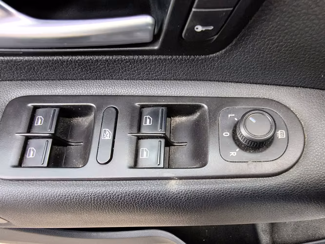 VOLKSWAGEN AMAROK 2023 - Imagen 7
