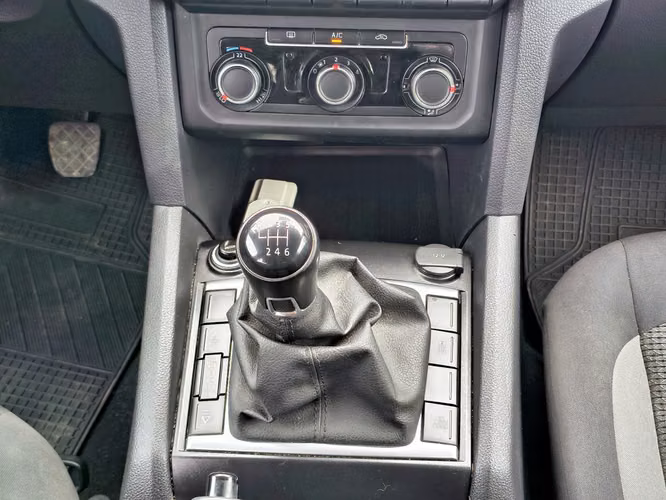 VOLKSWAGEN AMAROK 2023 - Imagen 18