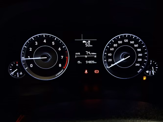 HYUNDAI CRETA 1.5 SU2I PLUS MT 2024 - Imagen 11