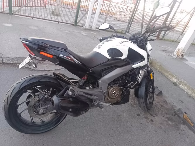 Dominar 400