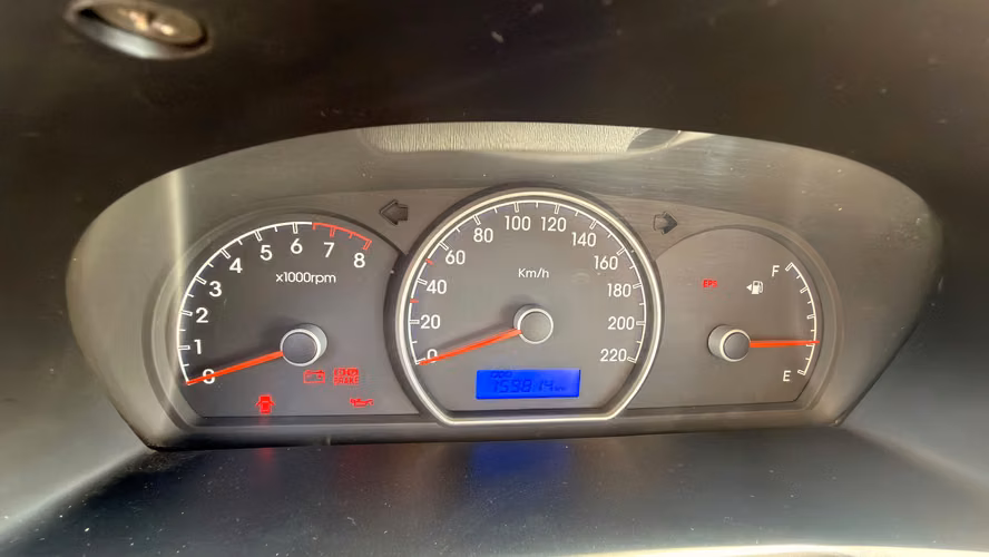 hyundai elantra hermoso - Imagen 2