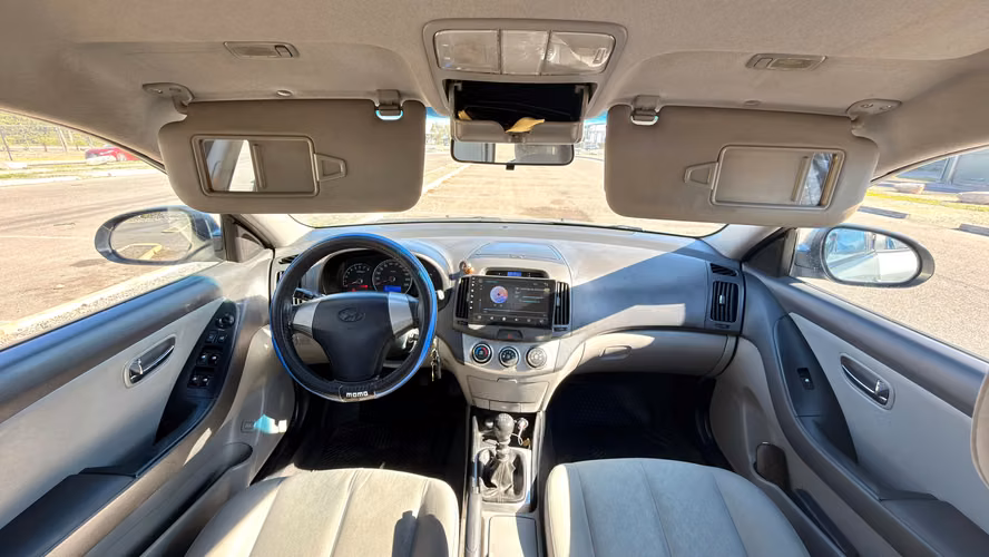 hyundai elantra hermoso - Imagen 10