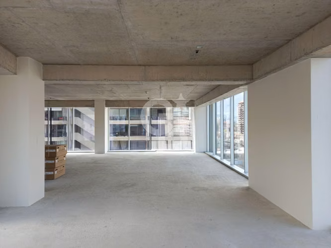 Nuevo y Moderno Edificio de Oficinas - Metro Manquehue
