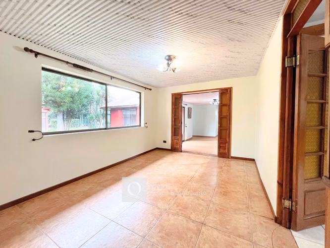 EXCLUSIVA  CASA EN VENTA  5022MT2 CON PISCINA 7HAB 5B