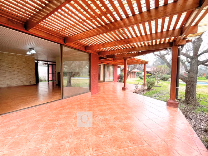 EXCLUSIVA  CASA EN VENTA  5022MT2 CON PISCINA 7HAB 5B
