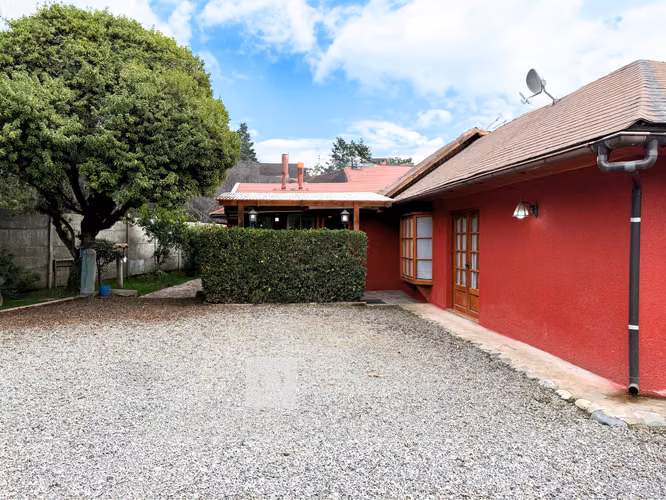 EXCLUSIVA  CASA EN VENTA  5022MT2 CON PISCINA 7HAB 5B