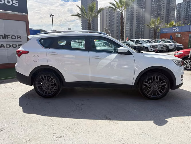 JETOUR X70 1.5 GLS MT - Imagen 17