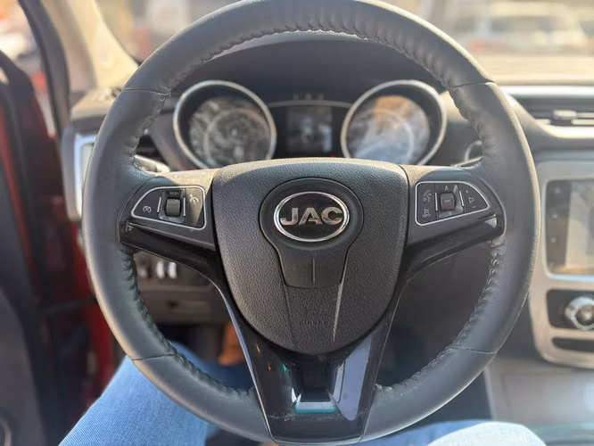 JAC T8 2.0 COMFORT MT 4X2 DIESEL - Imagen 13