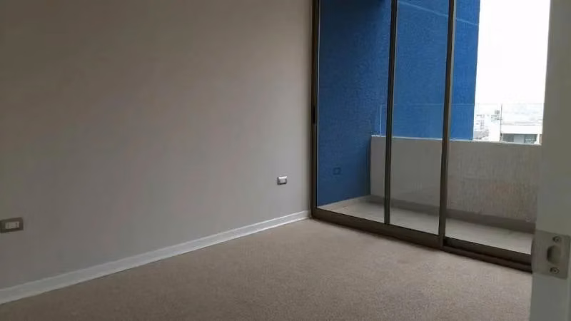 Amplio departamento en venta de 1d1b con balcón y bodega comuna de Santiago - Imagen 3