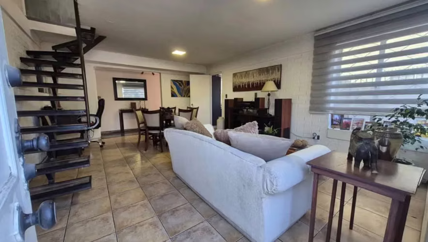 Hermosa Casa de 3 Pisos en Comuna de Maipu - Imagen 7