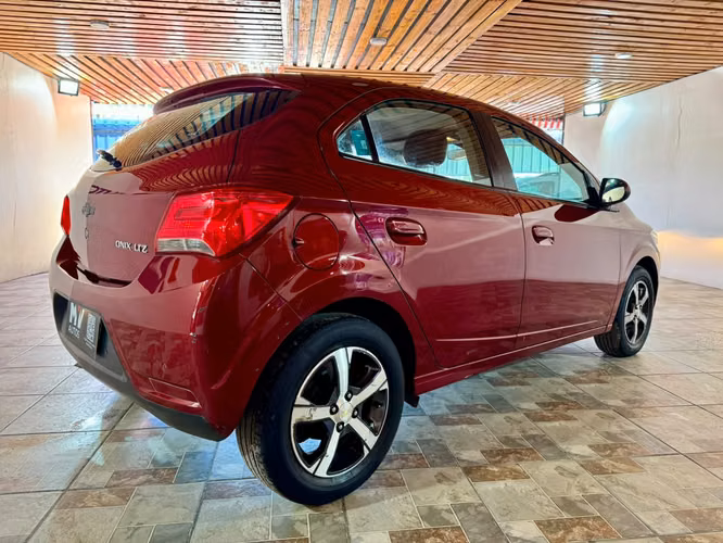 CHEVROLET ONIX LTZ - Imagen 5