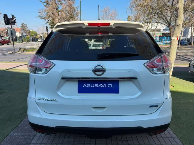 Nissan X-Trail 2.5 ADVANCE 4X2 7A AT 5P. (2015)