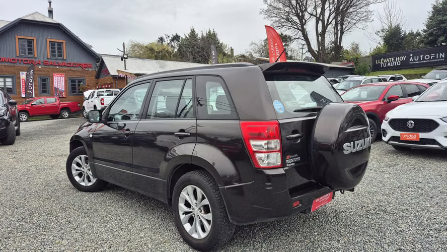 SUZUKI GRAND NOMADE 2013 - Imagen 4