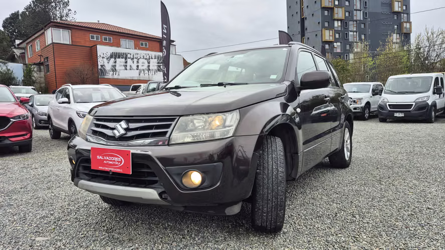 SUZUKI GRAND NOMADE 2013 - Imagen 2