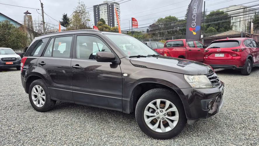 SUZUKI GRAND NOMADE 2013 - Imagen 7