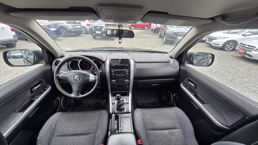 SUZUKI GRAND NOMADE 2013 - Imagen 16