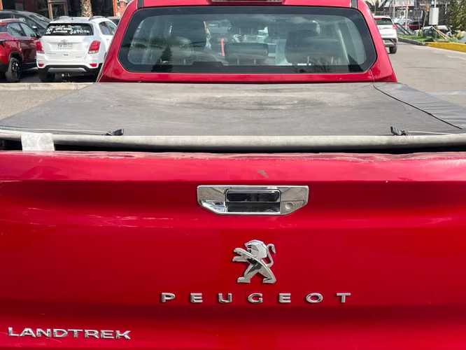 Peugeot Landtrek 2.2 ACTION4 BLUEHDI DIESEL 4X4 180HP AT 4P 2024