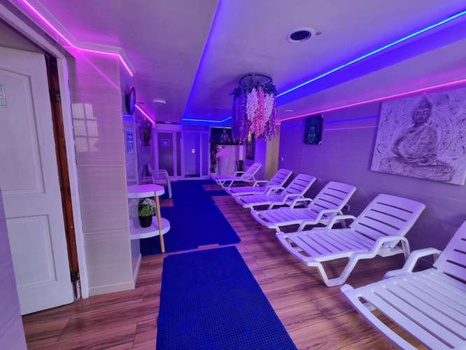 Se vende maravilloso spa de lujo con casa independiente en su segundo piso a 15.000 UF