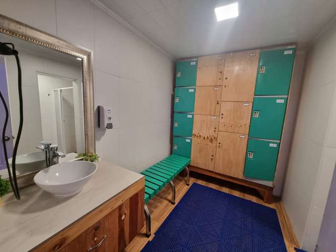 Se vende maravilloso spa de lujo con casa independiente en su segundo piso a 15.000 UF