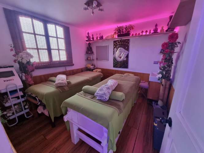 Se vende maravilloso spa de lujo con casa independiente en su segundo piso a 15.000 UF
