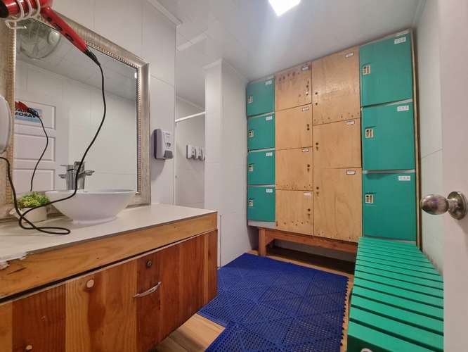 Se vende maravilloso spa de lujo con casa independiente en su segundo piso a 15.000 UF