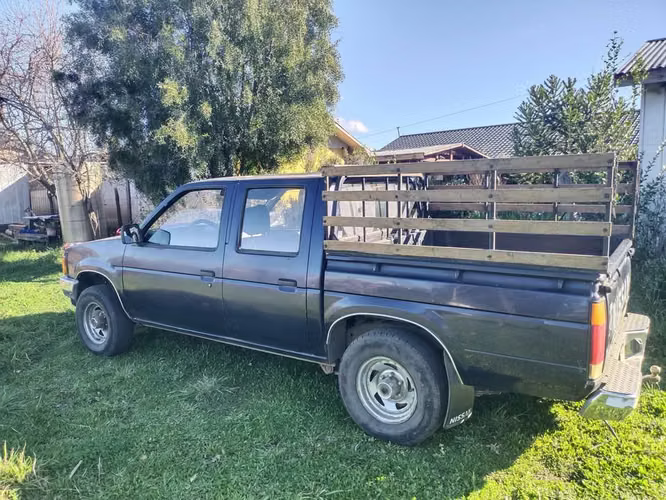 Camioneta D21 Nissan.