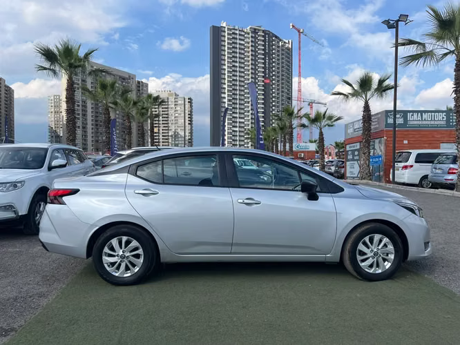 Nissan Versa 1.6 SENSE 4X2 MT 4P 2025 - Imagen 4