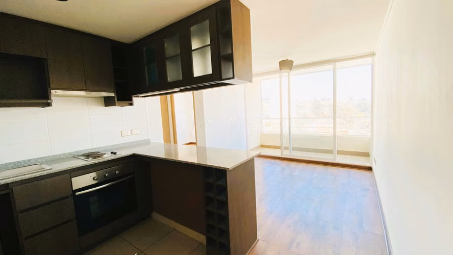 ARRIENDO : Soleado depto. Con Con | Vista maravillosa al mar | 2dorm,1b y 1est