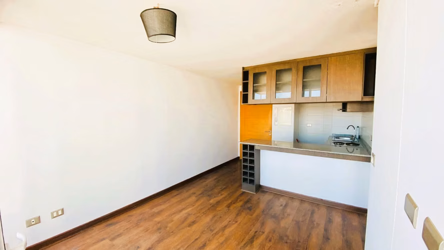 ARRIENDO : Soleado depto. Con Con | Vista maravillosa al mar | 2dorm,1b y 1est
