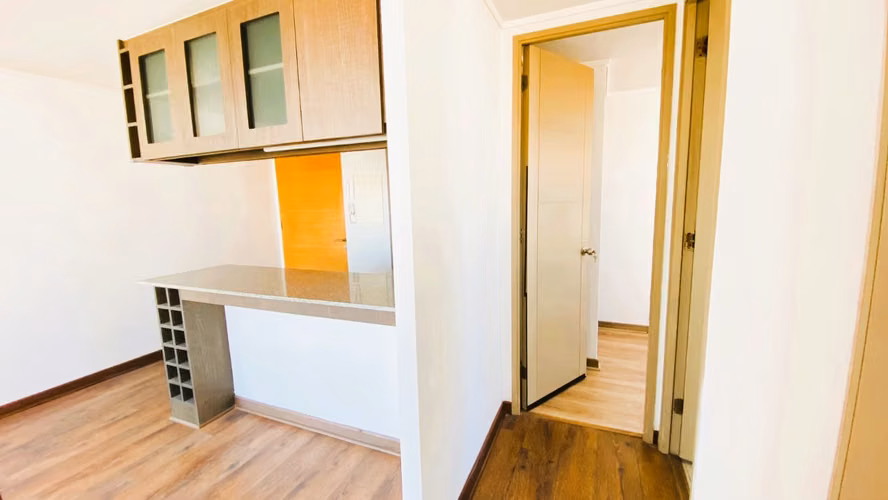 ARRIENDO : Soleado depto. Con Con | Vista maravillosa al mar | 2dorm,1b y 1est