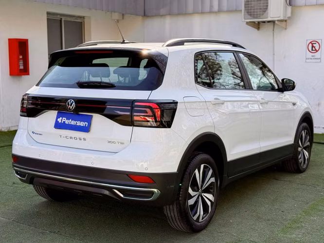 VOLKSWAGEN T-CROSS 1.0 TSI AT COMFORTLINE (RADIO 6,5\) - 2024 | 4653 - Imagen 7