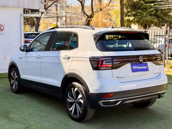 VOLKSWAGEN T-CROSS 1.0 TSI AT COMFORTLINE (RADIO 6,5\) - 2024 | 4653 - Imagen 5