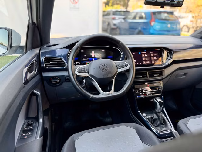 VOLKSWAGEN T-CROSS 1.0 TSI AT COMFORTLINE (RADIO 6,5\) - 2024 | 4653 - Imagen 19
