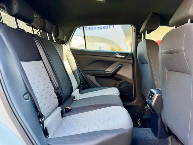 VOLKSWAGEN T-CROSS 1.0 TSI AT COMFORTLINE (RADIO 6,5\) - 2024 | 4653 - Imagen 17