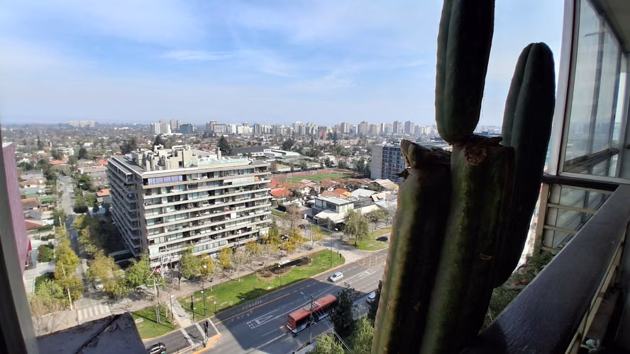 Excelente ubicación en las Torres de Apoquindo, departamento 3 dormitorios - Imagen 4