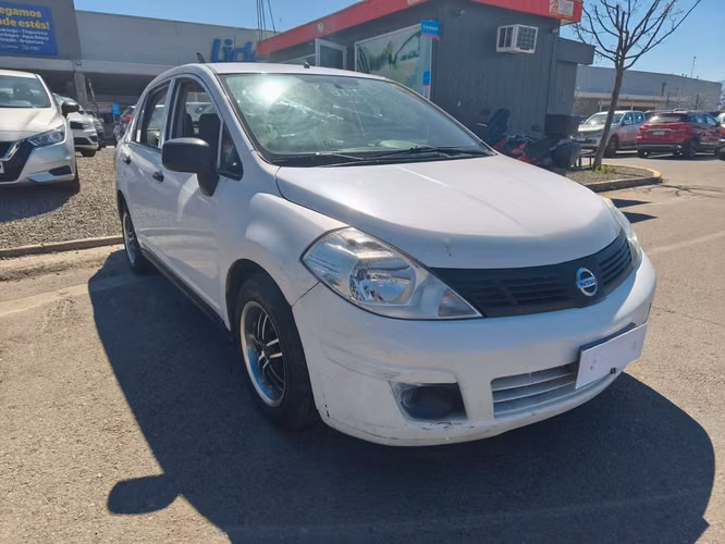NISSAN TIIDA 2014 - Imagen 2