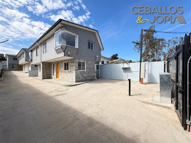 Casa en venta de 3 dorm. en Villa Alemana