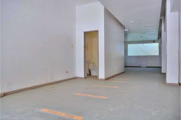 Venta edificio comercial Plaza Los Héroes  (182839)