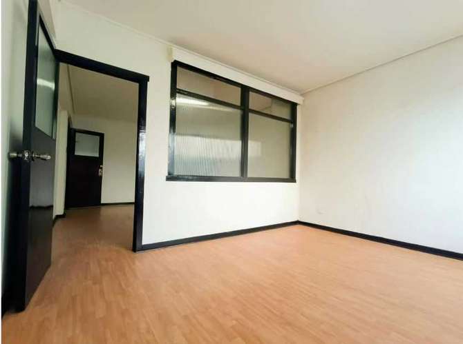 Venta edificio comercial Plaza Los Héroes  (182839)