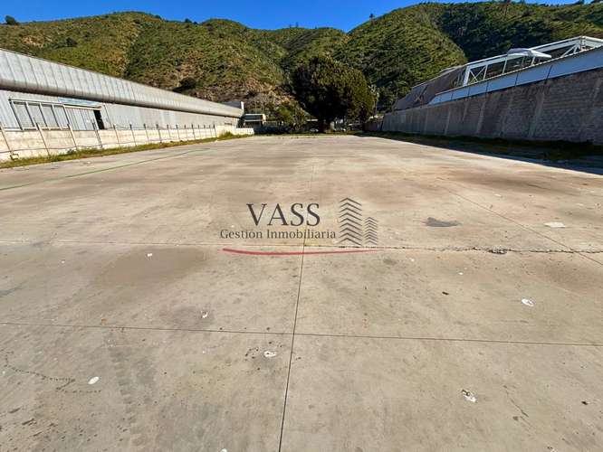 Vass Arrienda Amplio Terreno Zona Industrial El Salto Viña
