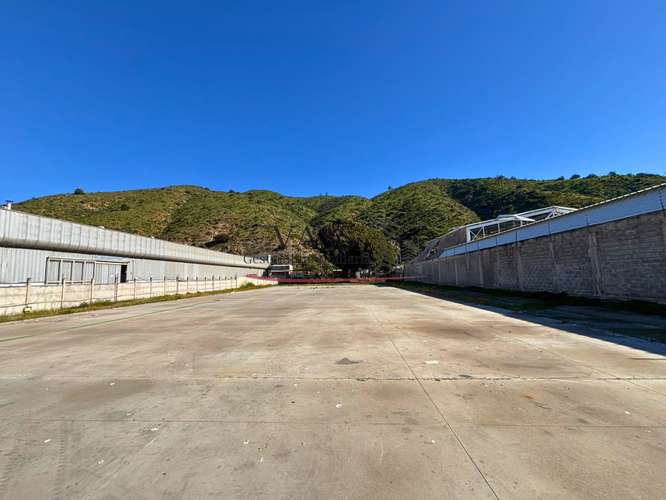 Vass Arrienda Amplio Terreno Zona Industrial El Salto Viña