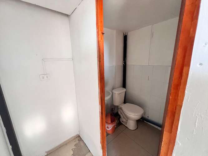 ARRIENDO LOCAL COMERCIAL ESQUINA HEROES