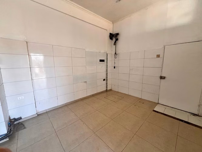 ARRIENDO LOCAL COMERCIAL ESQUINA HEROES - Imagen 17