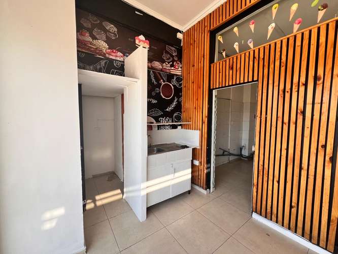 ARRIENDO LOCAL COMERCIAL ESQUINA HEROES