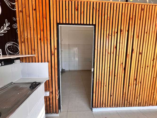 ARRIENDO LOCAL COMERCIAL ESQUINA HEROES