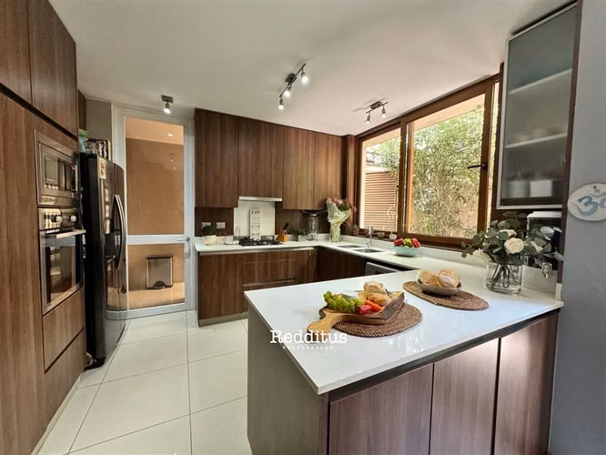 Casa en venta de 5 dorm. pasos colegio Aleman - Imagen 5