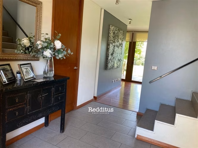Casa en venta de 5 dorm. pasos colegio Aleman - Imagen 2
