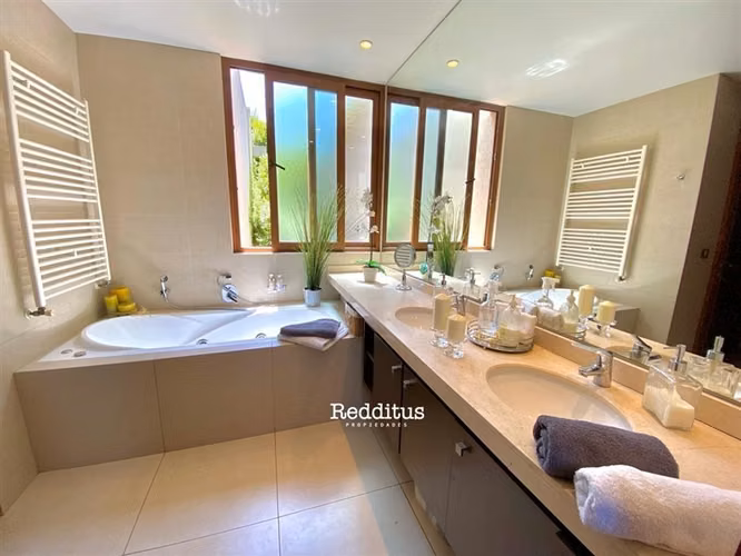 Casa en venta de 5 dorm. pasos colegio Aleman - Imagen 9