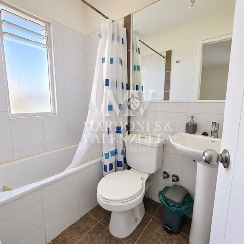 Amplia Casa con Excelente Conectividad (182845) - Imagen 9